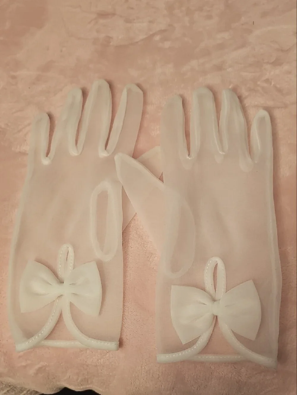 Sheer White Bow-Accent Ladies Gloves